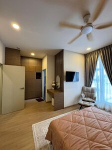 New launch Sungai Buloh superlink opposite LATAR exit